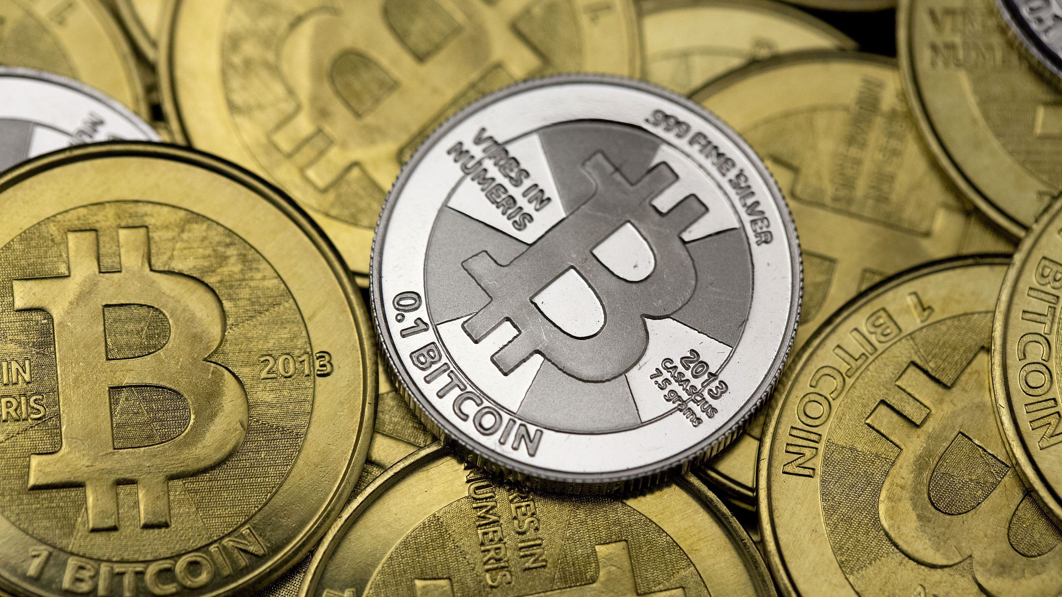 Bitcoin splits again, creating a new cryptocurrency called bitcoin gold that then plunged 66%